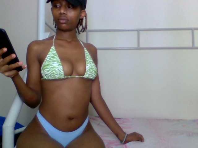 Lana-luxe live cam on BongaCams