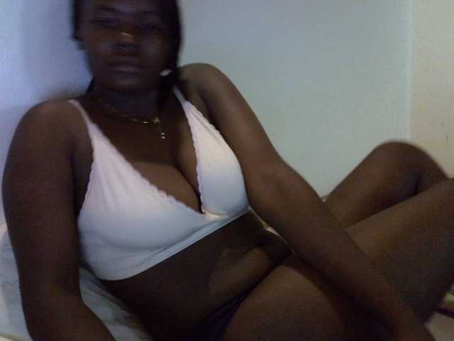 mystique-misty, en vivo ahora en BongaCams