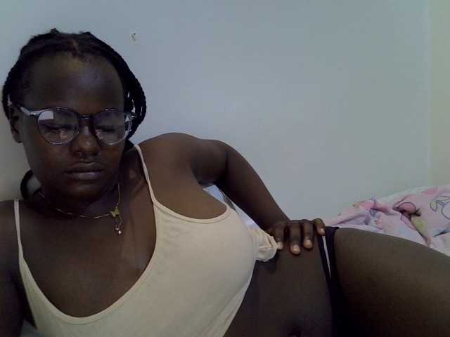 mystique-misty live cam on BongaCams