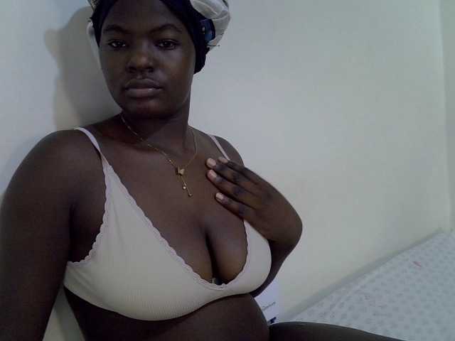 mystique-misty live cam on BongaCams