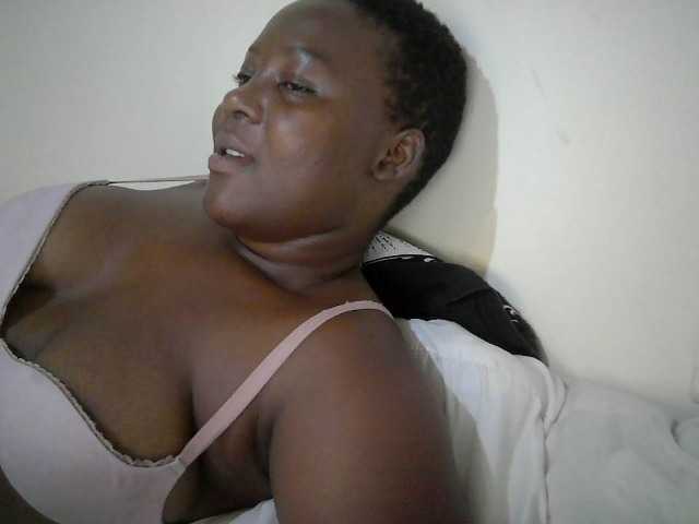 miss-temptation live cam on BongaCams