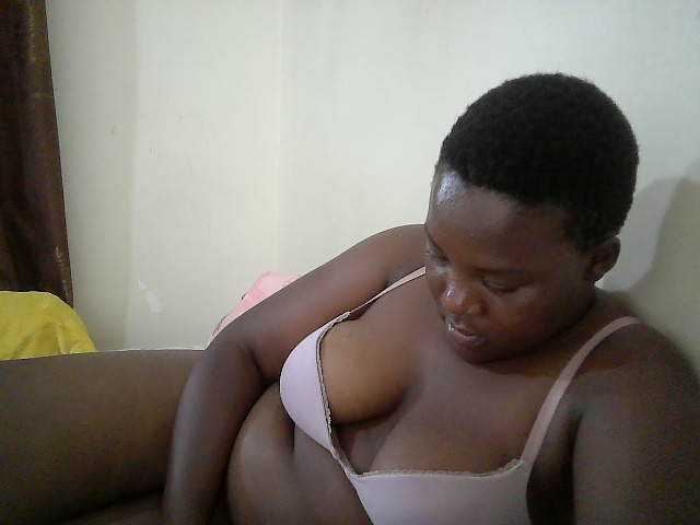 miss-temptation, live now on BongaCams