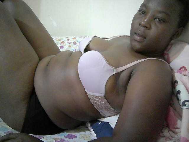 miss-temptation live cam on BongaCams