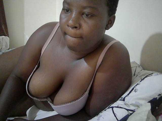 miss-temptation live cam on BongaCams