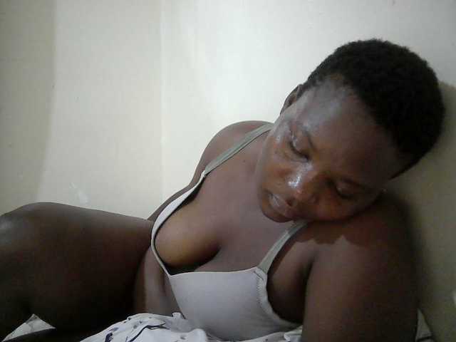 miss-temptation live cam on BongaCams