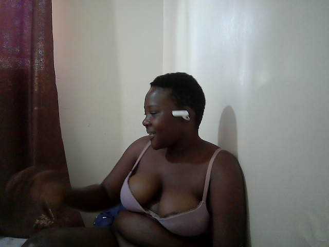 miss-temptation live cam on BongaCams