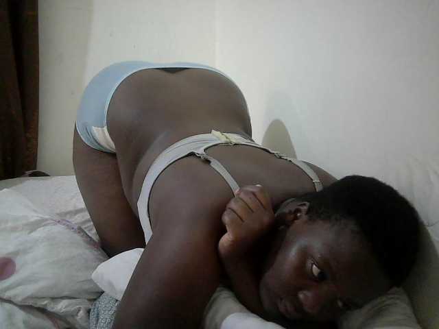miss-temptation live cam on BongaCams