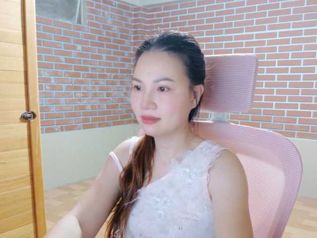 le modèle May69hot est en webcam porno dans un show sur le site bongacams, il possède les tags suivants: Asian,Redhead,Hairy