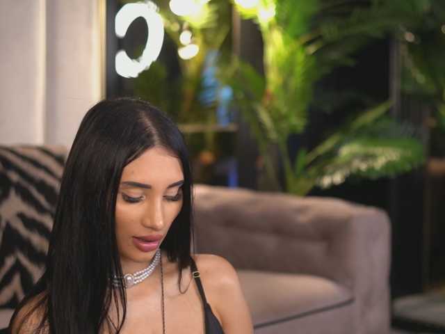 LunessaNoir live cam on BongaCams