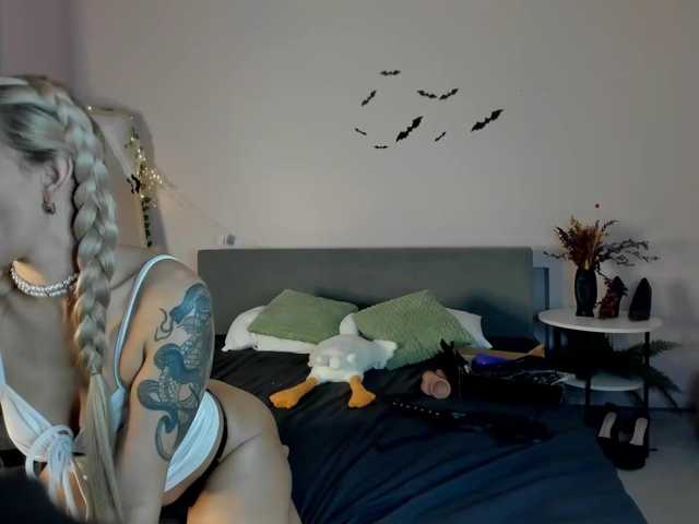 ValerieCherry live cam