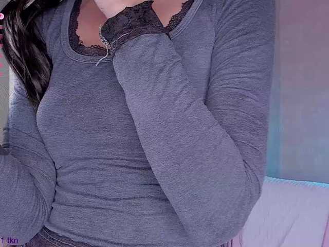 Mia-blisss live cam on BongaCams
