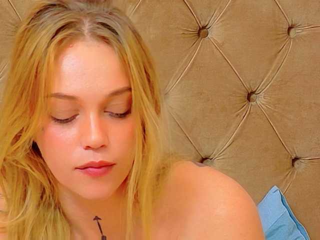 DashaPoshh live cam on BongaCams