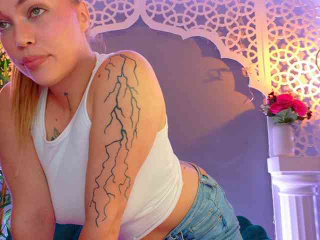 Modelo: DashaPoshh
