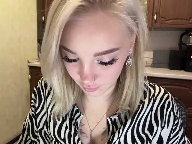 ivyamour live cam on BongaCams