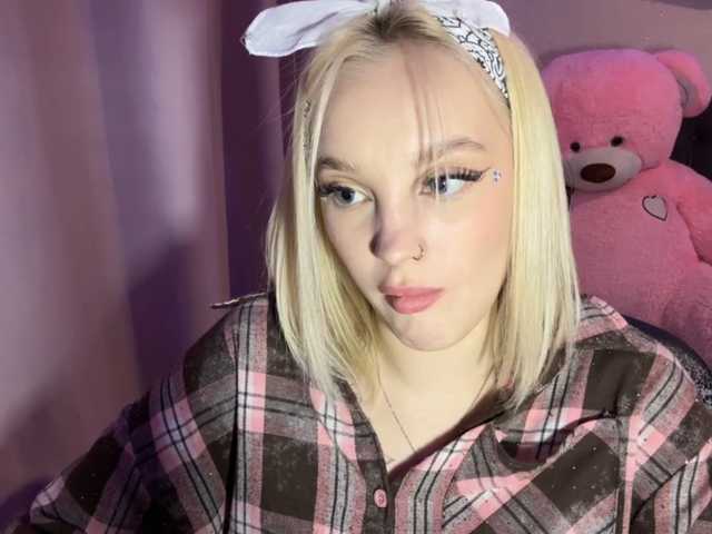 ivyamour live cam on BongaCams