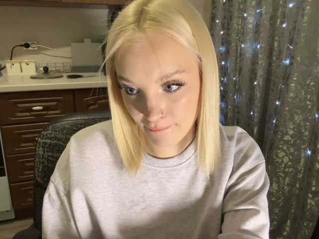 ivyamour live cam on BongaCams