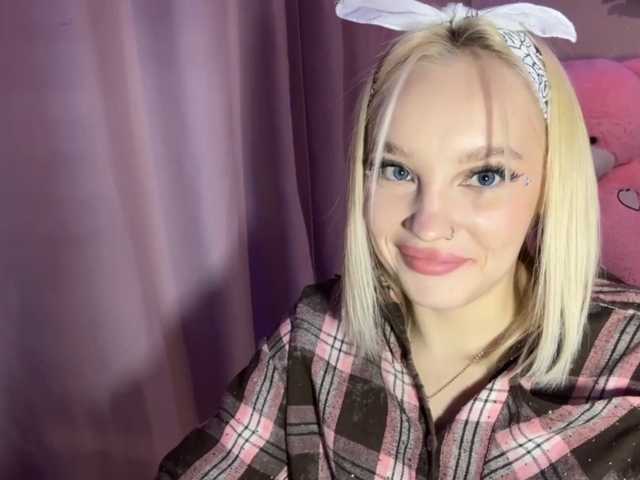 ivyamour live cam on BongaCams
