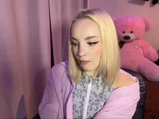 ivyamour live cam on BongaCams
