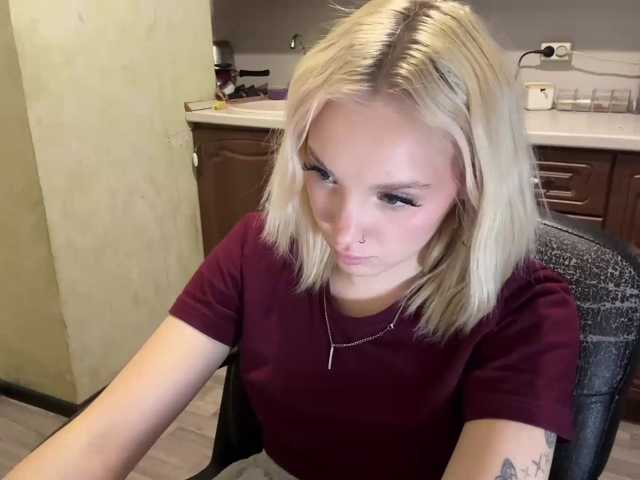 ivyamour live cam on BongaCams