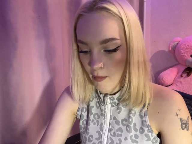 ivyamour live cam on BongaCams