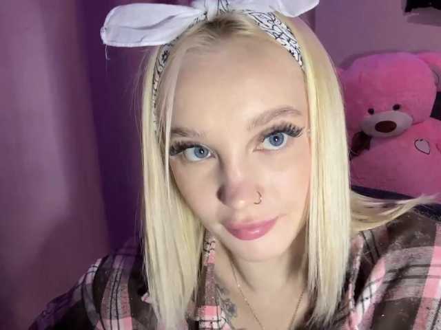 ivyamour live cam on BongaCams