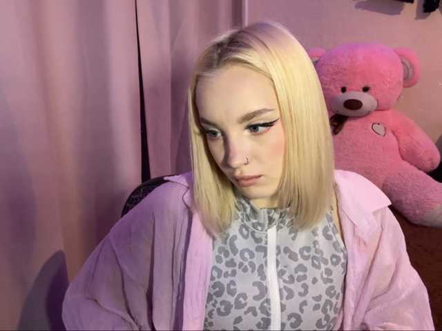 ivyamour live cam on BongaCams