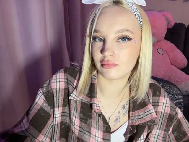 ivyamour live cam on BongaCams