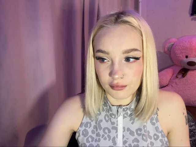 ivyamour live cam on BongaCams