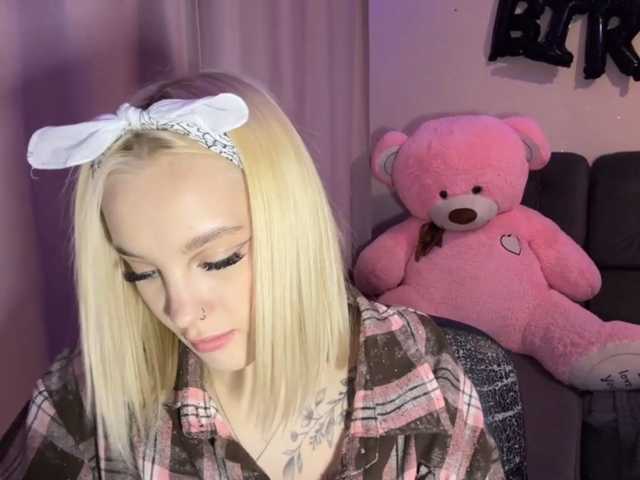 ivyamour live cam on BongaCams