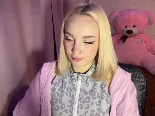 ivyamour live cam on BongaCams