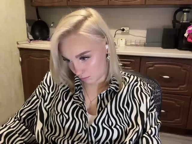 ivyamour live cam on BongaCams