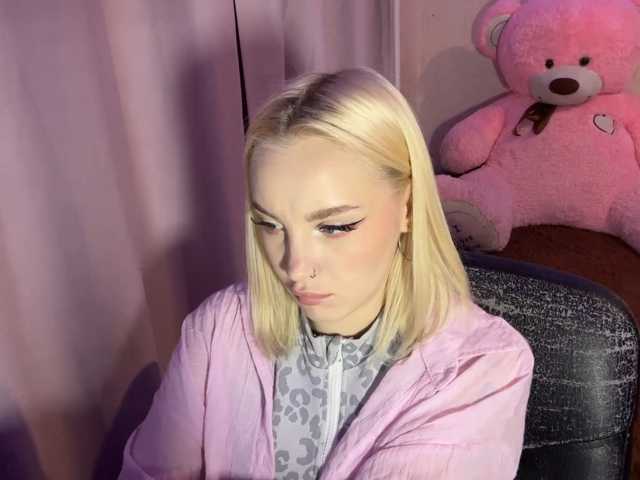 ivyamour live cam on BongaCams