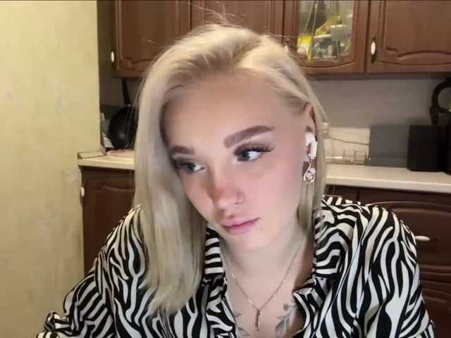 ivyamour live cam on BongaCams