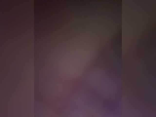Vika19981-ValeriA98 live cam on BongaCams