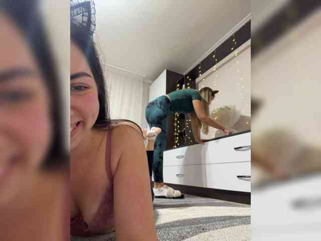 Vika19981-ValeriA98 webcam