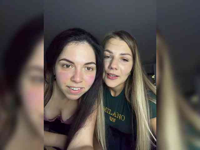Vika19981-ValeriA98 webcam