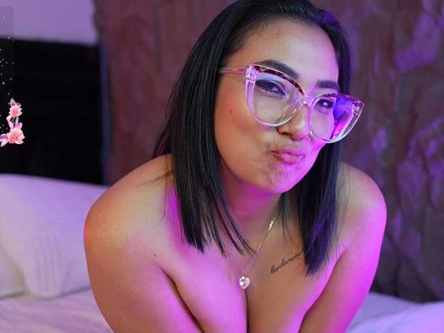 AgedToPerfection live cam preview