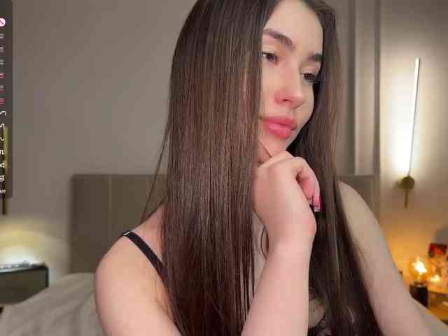 Secretnestt live female cam on bongacams