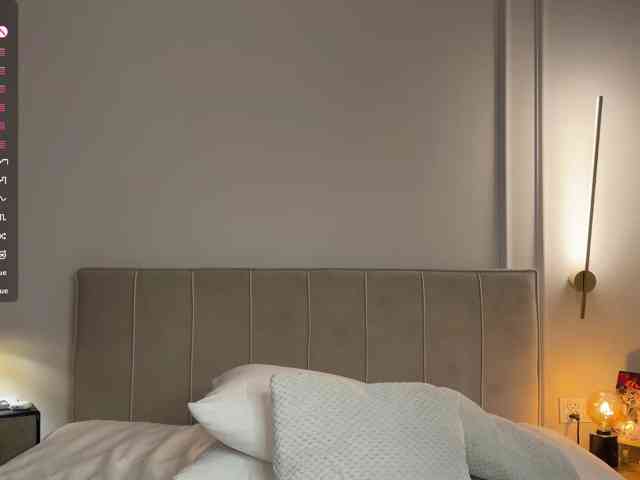 Secretnestt live female cam on bongacams