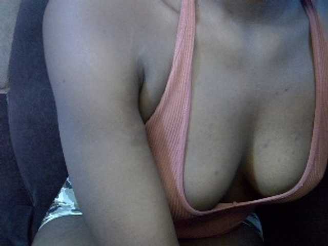 Lina259 live cam on BongaCams