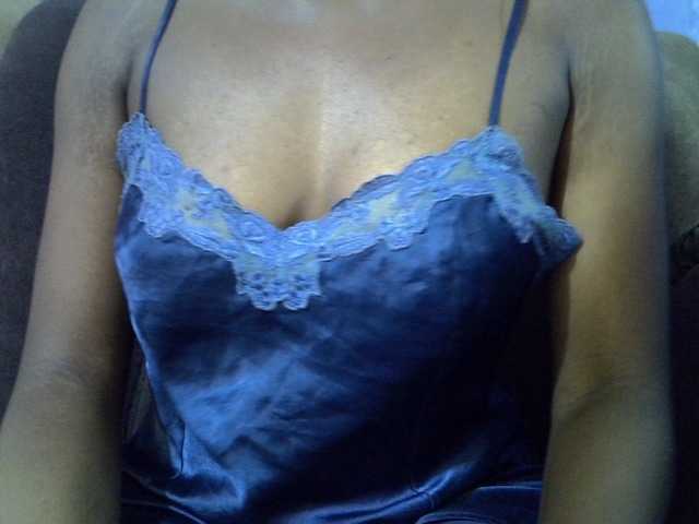 Lina259 live cam on BongaCams