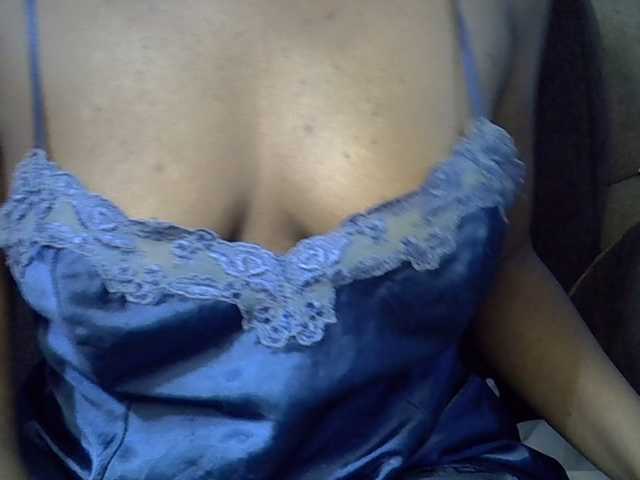 Lina259 live cam on BongaCams