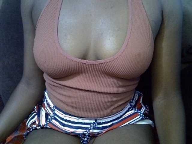 Lina259 live cam on BongaCams