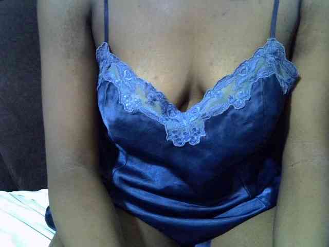 Lina259 Live Webcam on BongaCams