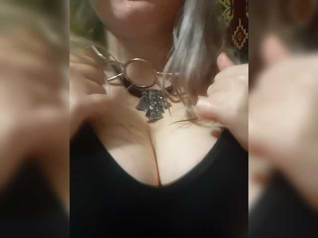 Kroshka-Nika live cam on BongaCams