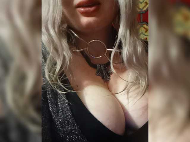 Kroshka-Nika live cam on BongaCams