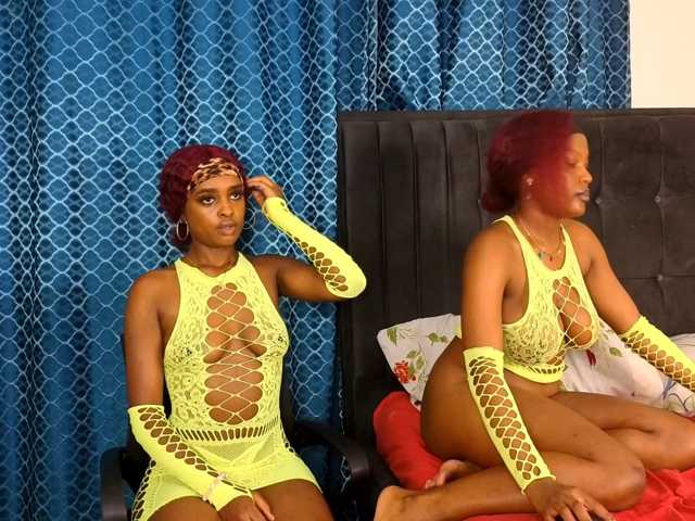 Kiss-Me-Down-Low live cam on BongaCams