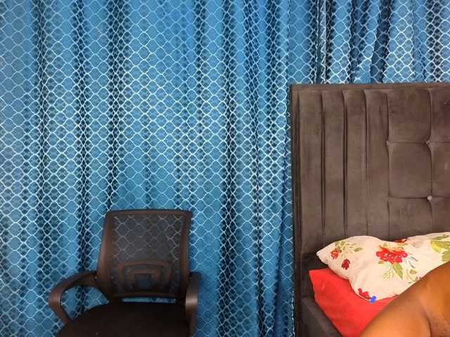 Live трансляция Kiss-Me-Down-Low - slutnetki.online