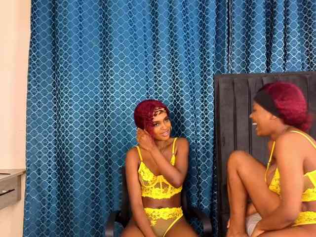 Kiss-me-down-low's cam show statistics and live stream