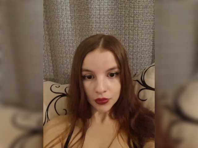 Sonya-Candy, en directo ahora en BongaCams